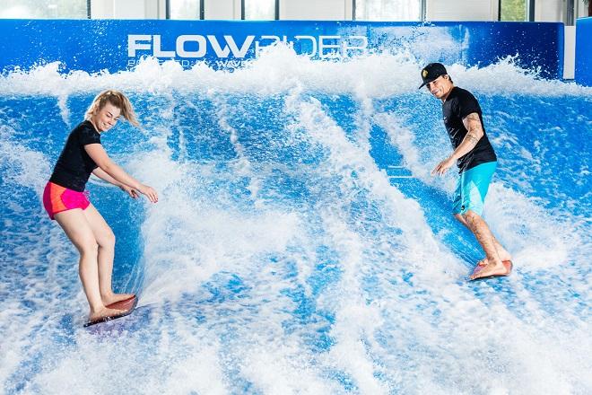 Tätä on flowboarding eli sisäsurffaus. Lähde: Sirius Sport Resort Oy