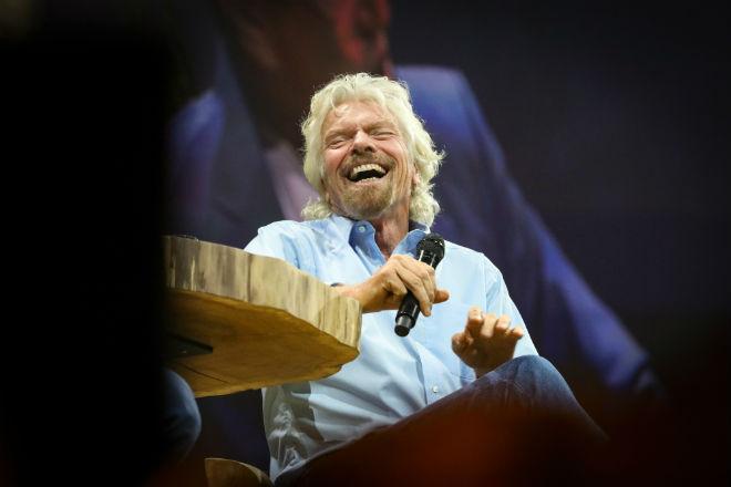 Yleisön lisäksi myös Richard Bransonilla oli hauskaa. Kuva: Tommi Anttonen