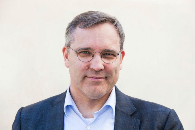 Yrittäjien toimitusjohtaja Mikael Pentikäisen mukaan digitaaliset välineet mahdollistavat verkostoitumisen. Kuva: Jyri Pitkänen