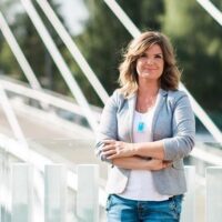 Nuoret yrittäjä rakentaa itsensä näköistä elämää