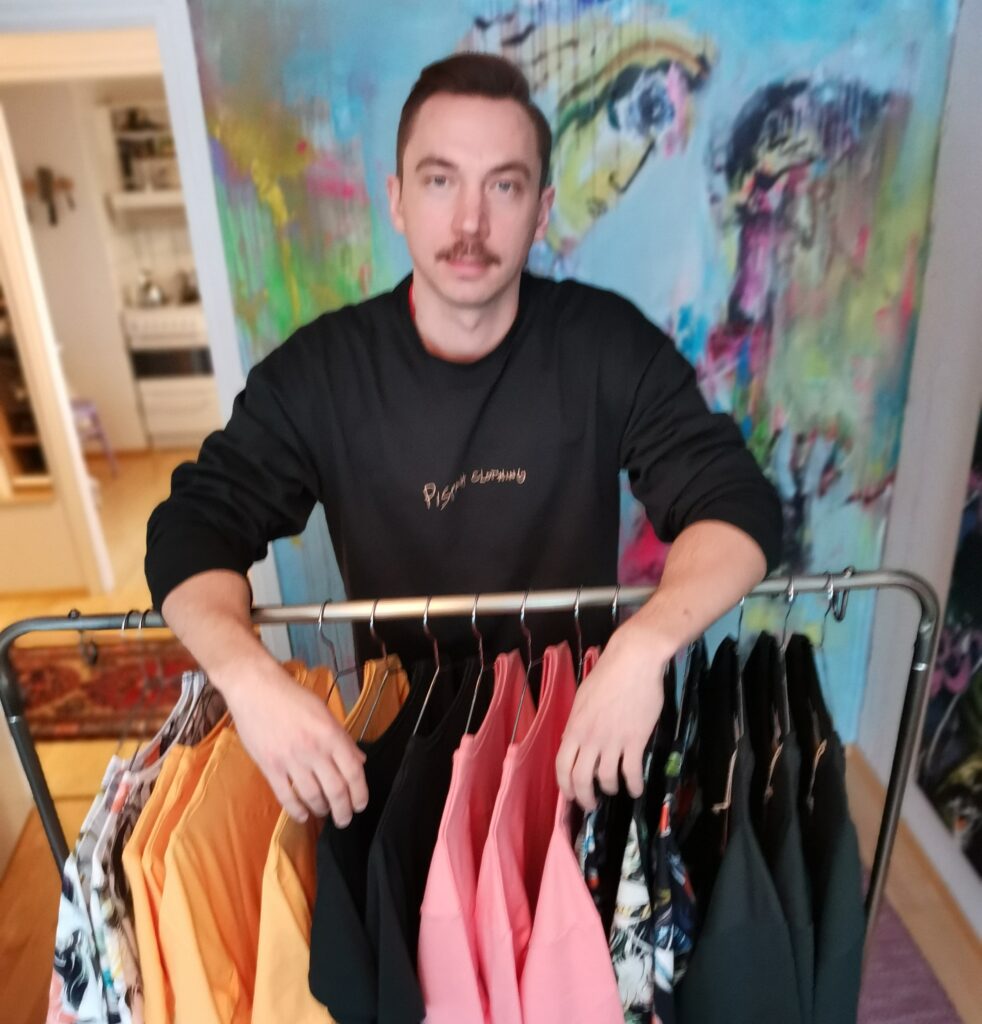 Onni Ikonen ja vaaterekki