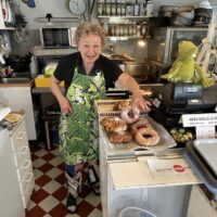 Hillevi Kinnusen kahvila myydään