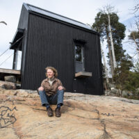 Majamaja Oy:n toimitusjohtaja ekomökkikylässä