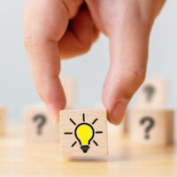 Neuvokas toiminimiyrittäjä -kirja