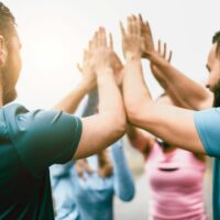 Ihmiset antaa ylävitoset