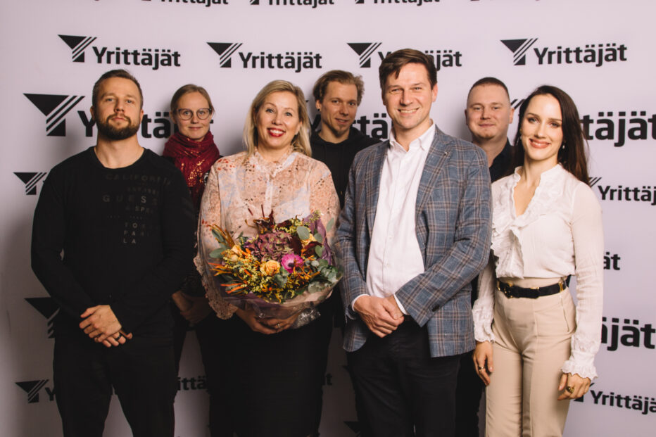 Etelä-Helsingin yrittäjien uusi hallitus liki kokonaisuudessaan