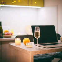 Saako humalassa tehdyn verkko-ostoksen perua?