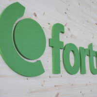 Suomen Yrittäjät pyytää Fortumia luopumaan kaikista Yritys Aktiivi -sopimuksen päättymiseen liittyvistä vaatimuksistaan.