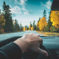 Yrittäjän kannalta sähköauton hankkiminen vaatii useimmiten lainapäätöstä pankista, eikä sellainen ole nykyisessä taloustilanteessa varmaa.