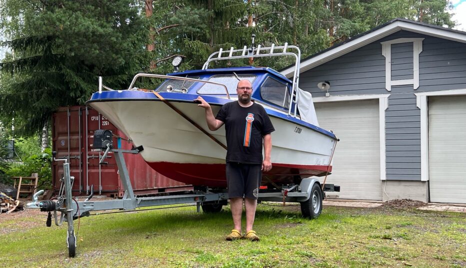 Janne Lehtimäki on veneenrakentaja alalla, jolla työt ovat vähissä