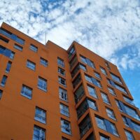 Tuore data kertoo: Asuntokaupassa piristymisen merkkejä