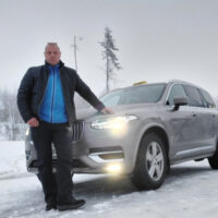 Taksiyrittäjän hyvät teot nostattivat somepöhinän