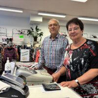 Revon pariskunta toivoo pääsevänsä eläkkeelle, mutta vaatekauppa ei mene kaupaksi