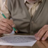 Kaj sai Alzheimer-diagnoosin: Työt loppuivat kuin seinään ja tuttavat hylkäsivät