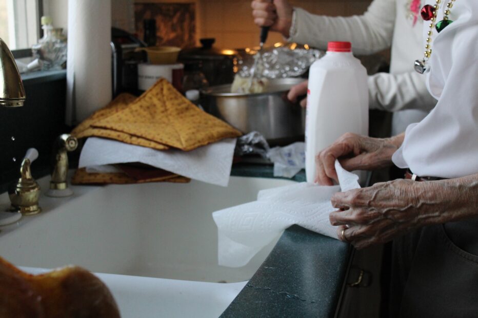 Jurvalaiset yrittäjät laittoivat pystyyn keräyksen paikallisten ikäihmisten hyväksi