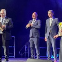 Vuoden Yrittäjä 2023 palkinnon jakoa