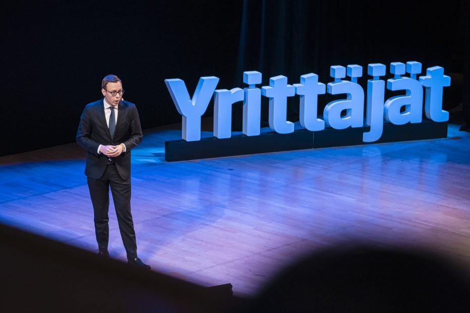 Matias Marttinen näyttää varovaisen vihreää valoa Yrittäjien ehdotukselle