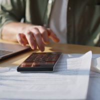 Yrittäjä ihmettelee YEL-työtulon laskentaperusteita