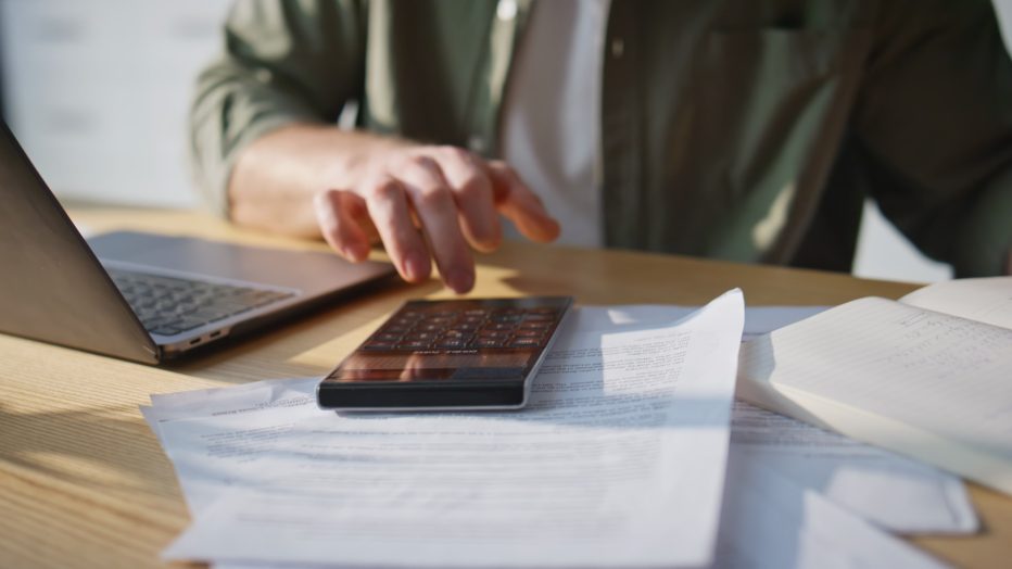 Yrittäjä ihmettelee YEL-työtulon laskentaperusteita