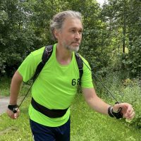 Mika Lähteenmäki kehitti sauvattoman tavan harrastaa sauvakävelyä