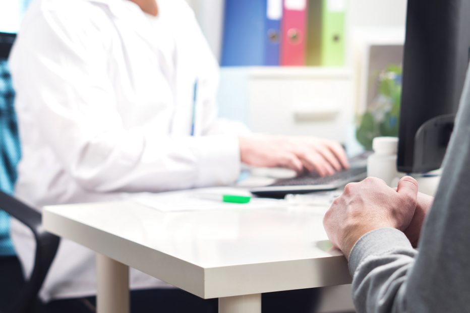 Yritykset huolissaan työntekijöiden pitkistä sairauspoissaoloista