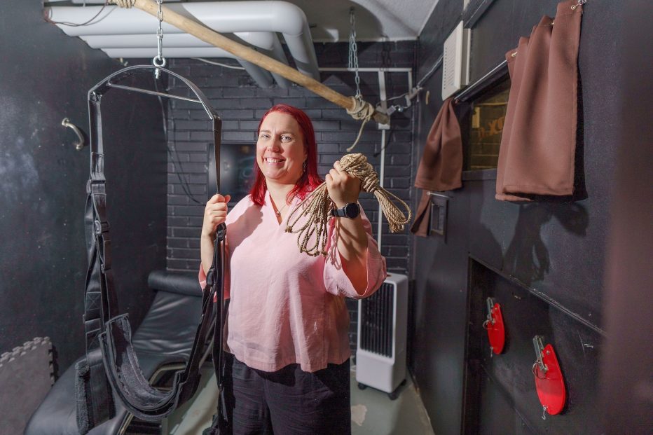 Erotiikka-alan yrittäjä maksoi veronsa käteisellä, kun pankkitiliä ei saanut